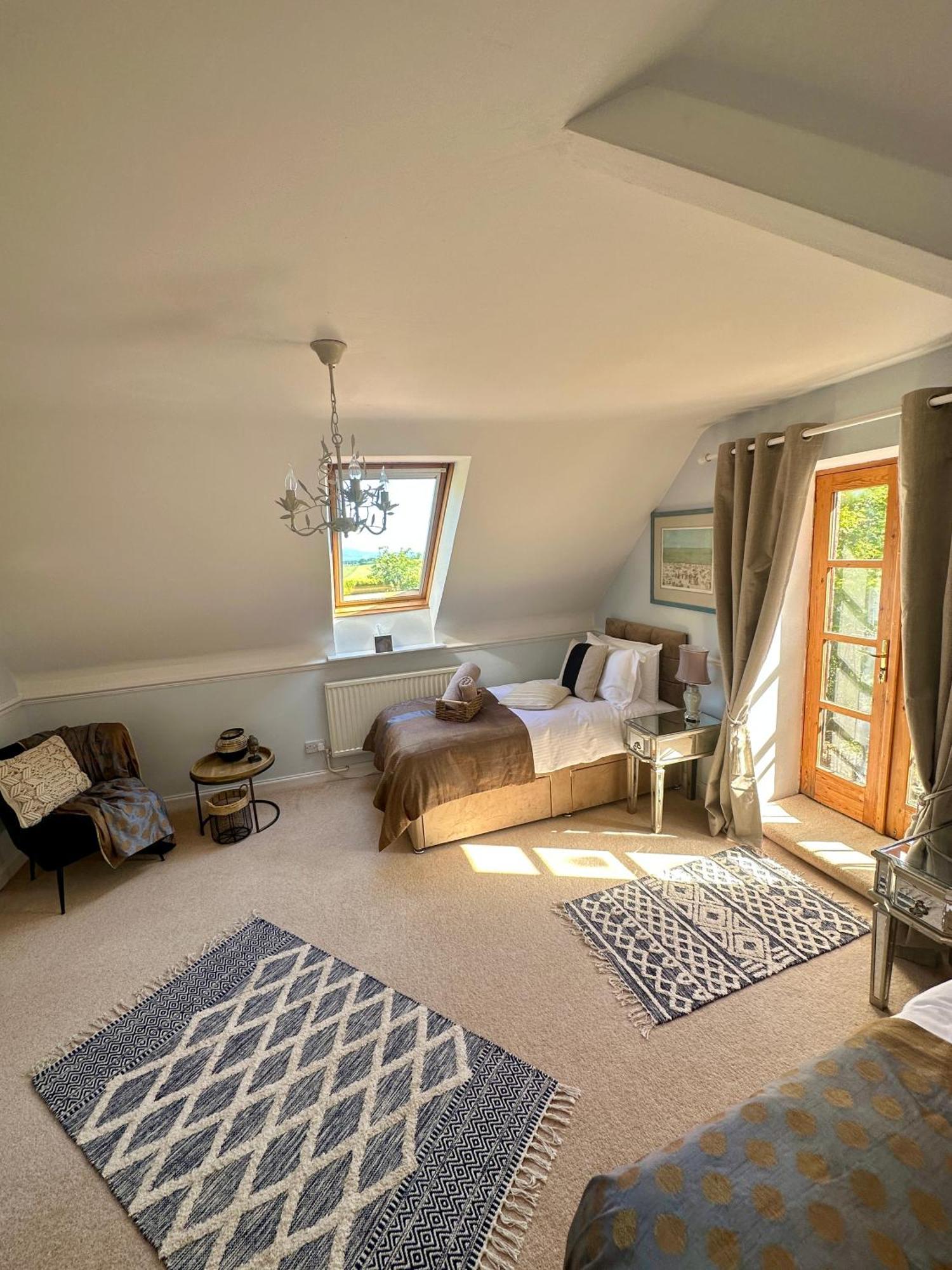 Awakening Alchemy Retreat Centre Bed and Breakfast Inverurie Eksteriør billede